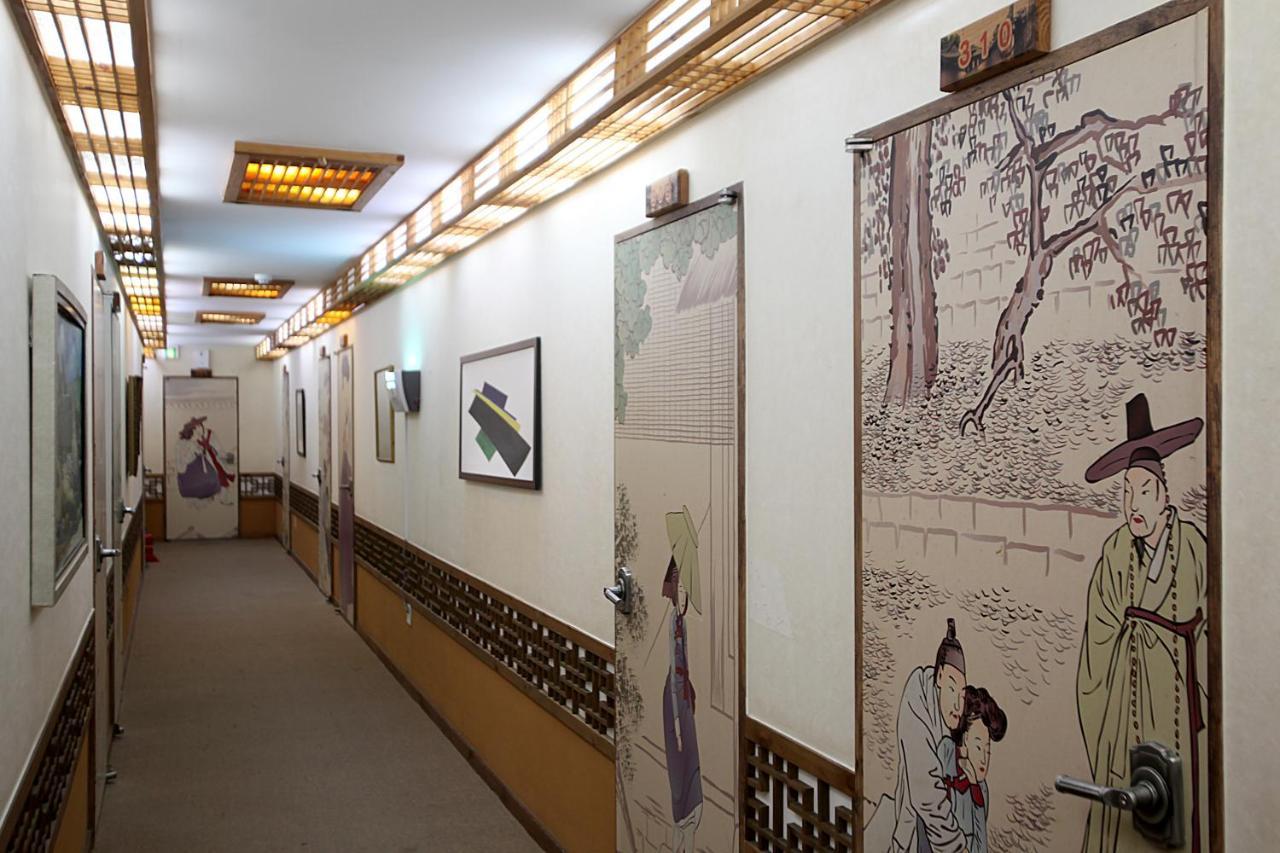 Jeonju Hanok Taejogung Hotel Экстерьер фото