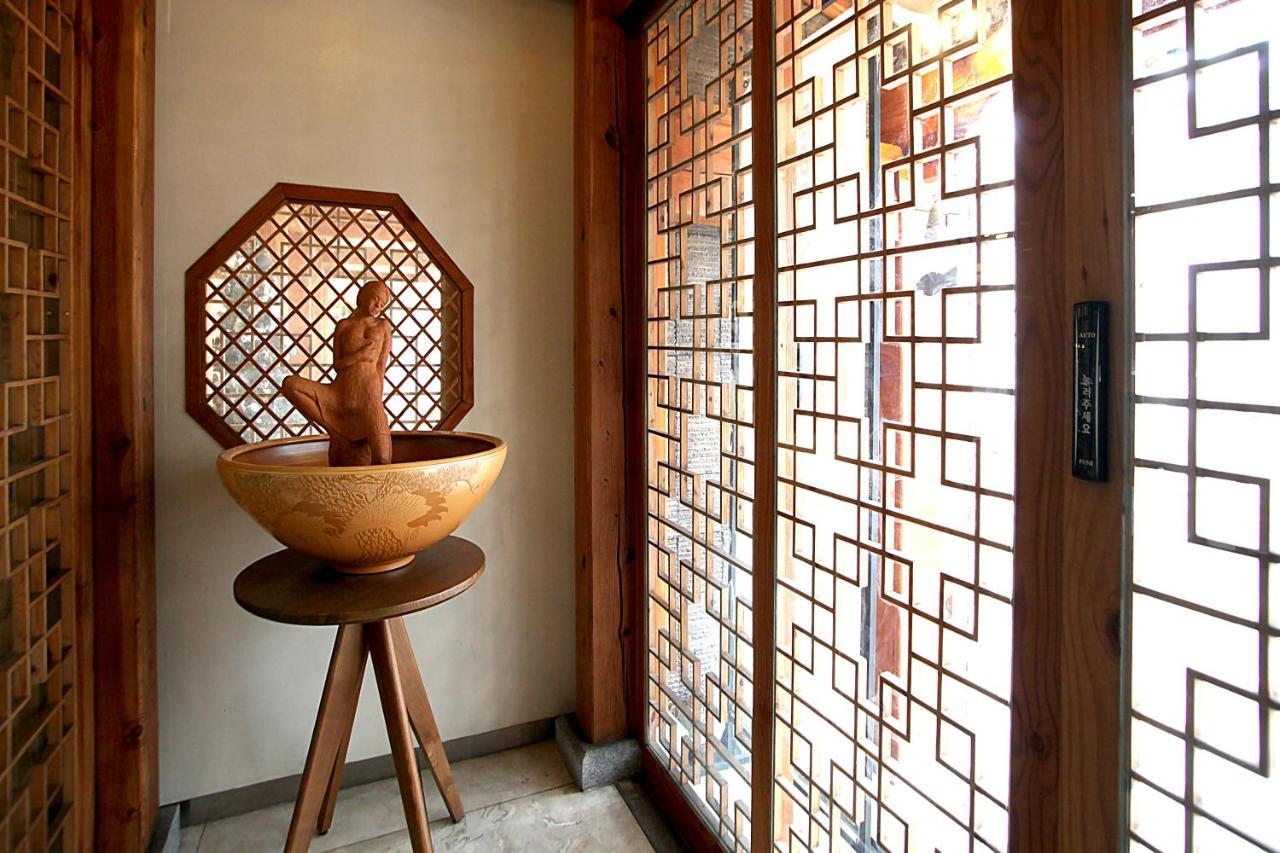 Jeonju Hanok Taejogung Hotel Экстерьер фото