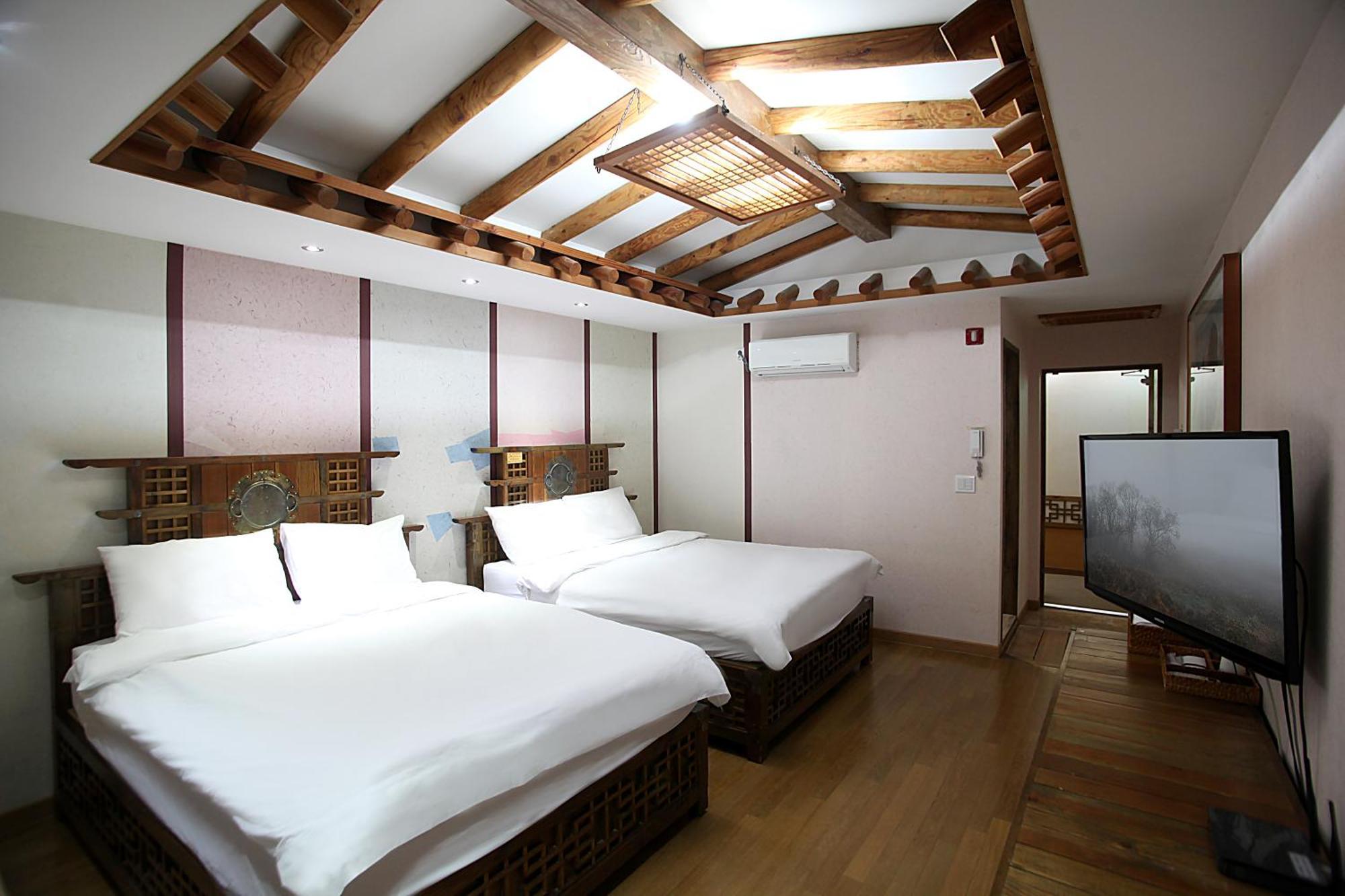 Jeonju Hanok Taejogung Hotel Номер фото
