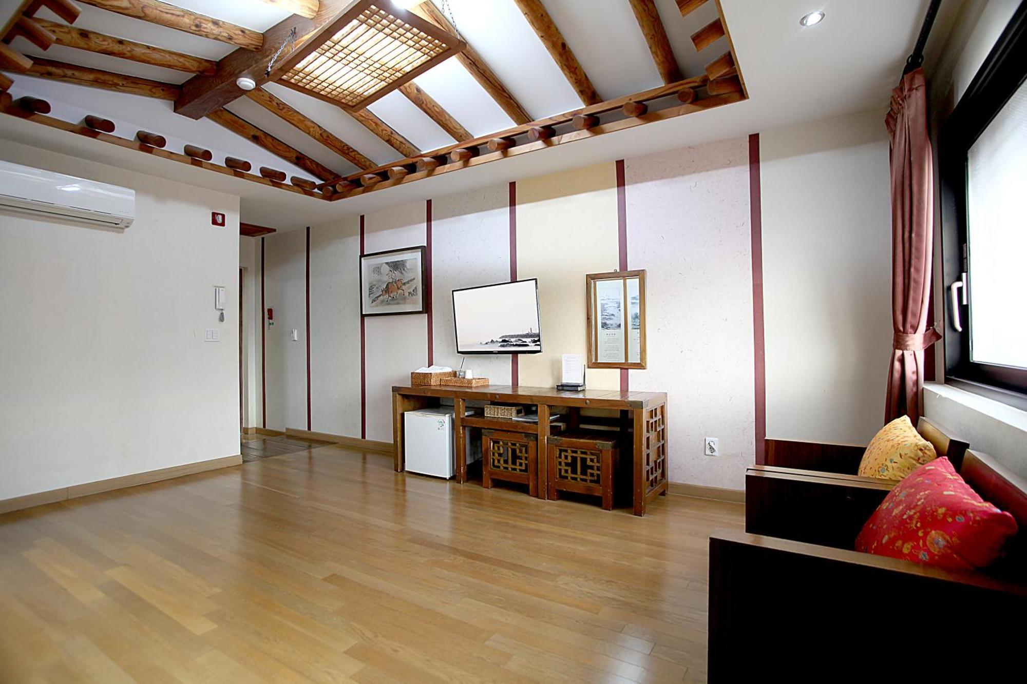 Jeonju Hanok Taejogung Hotel Номер фото