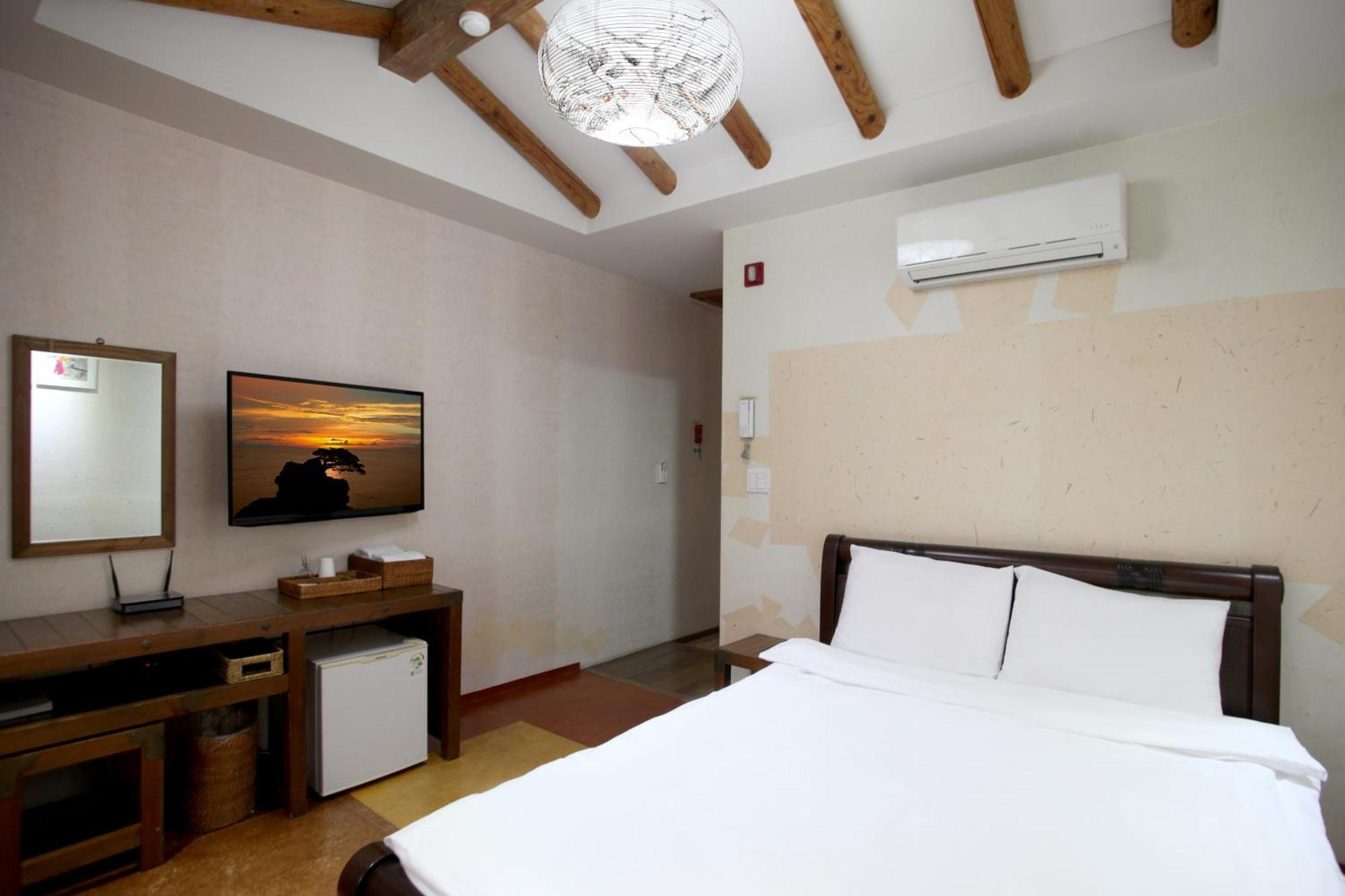Jeonju Hanok Taejogung Hotel Номер фото